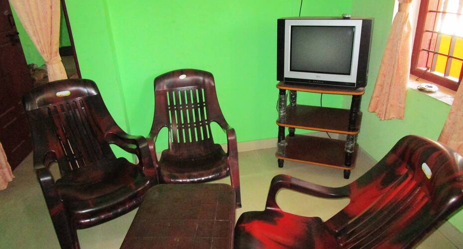 Hills View Home Stay, Valparai 3